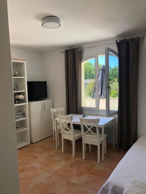 Appartement Dans Bastide A Saint Remy De Provence Esterno foto